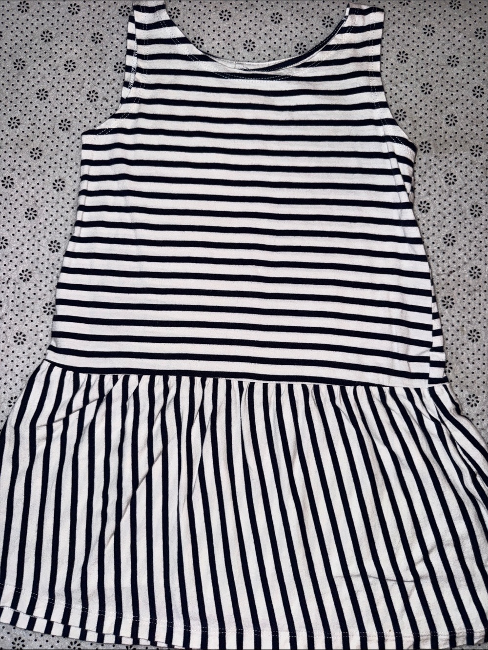 🛍 PRETTY Little GIRLS DRESS SIIZE 4T 🛍